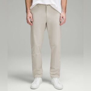 Lululemon ABC Classic-Fit Trouser 33 x 34"L
*Stretch Cotton VersaTwill